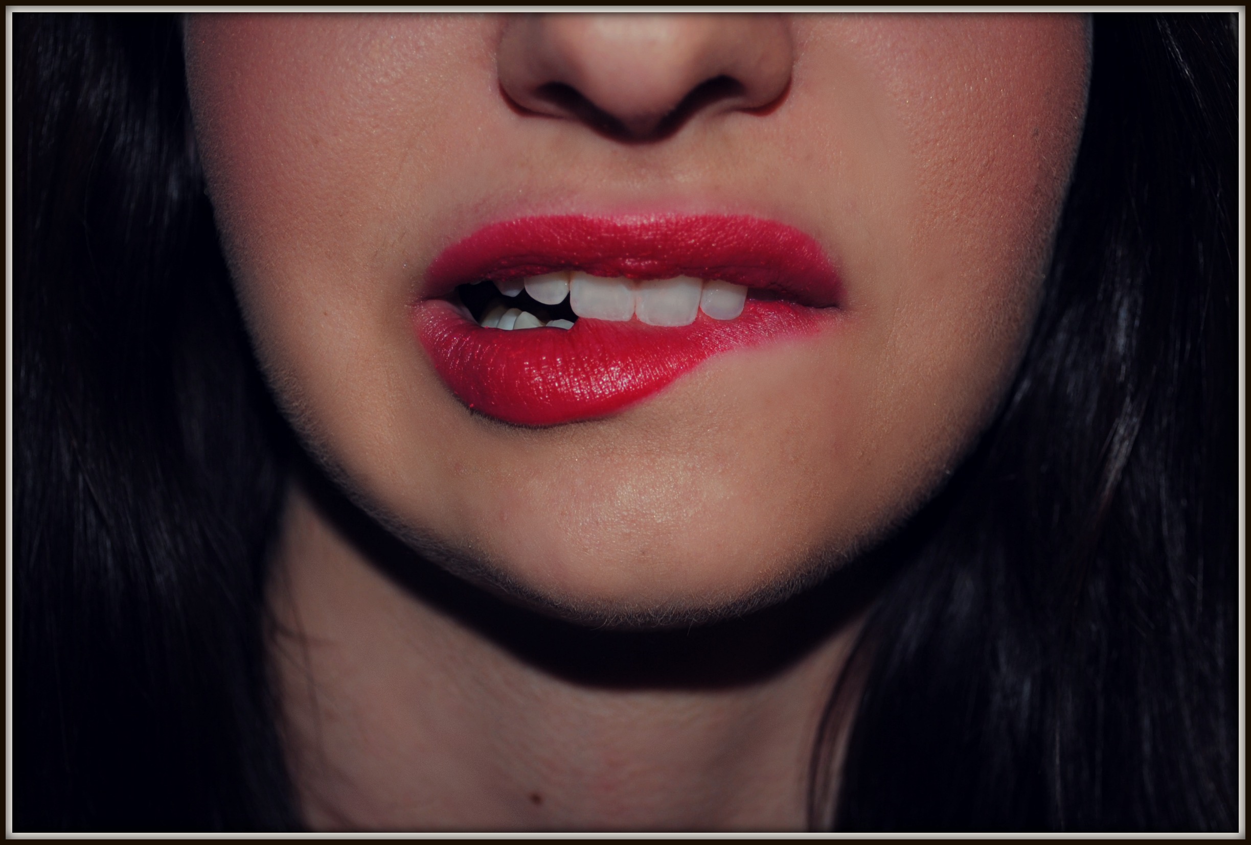 Lelu Love Pov Red Lipstick Facial Tmb
